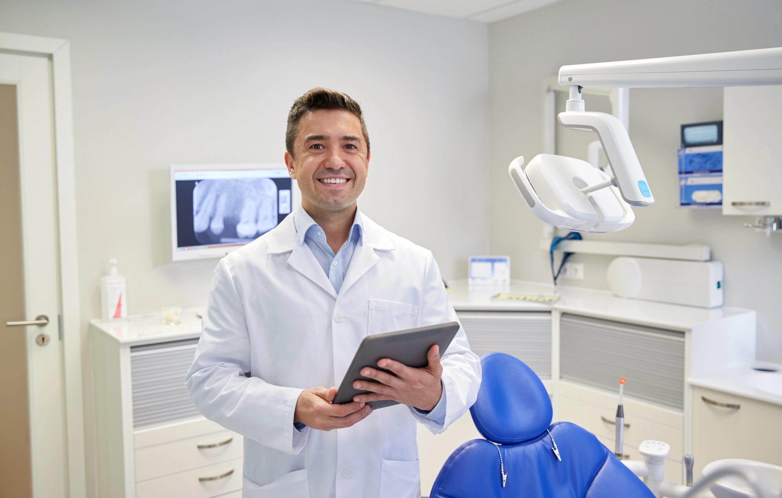 What Are the Benefits of Choosing a Family Dentist?